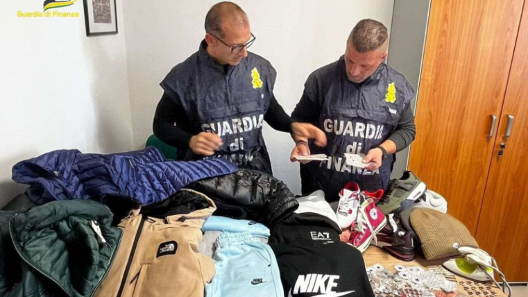 Guardia di Finanza Roseto Operazione Falso